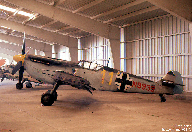 Hispano Aviacion H.A. 1112 M-1-L, Deutschland, gelbe 11, W.Nr. 234, Harlingen (USA), Die Aufnahme entstand im November 1970 im Hangar der Confederate Air Force in…