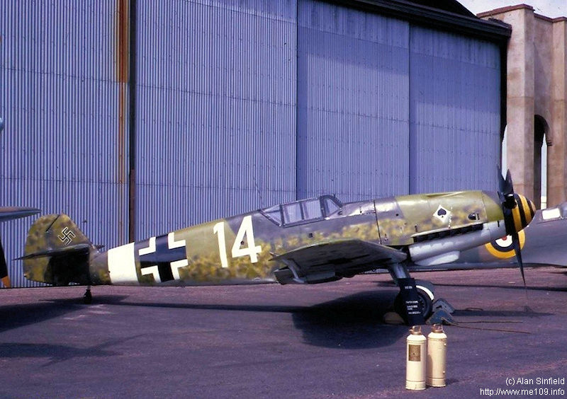 Bf 109 G-2 trop, Deutschland, weisse 14, W.Nr. 10 639, Henlow (England), Bei der Maschine handelt es sich um die ehemalige "schwarze 6" vom JG 77.
Si…
