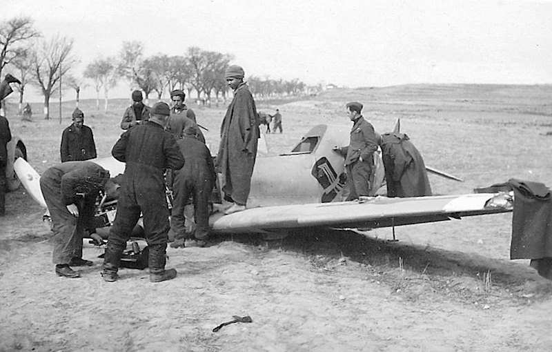 Bf 109 B-2, Legion Condor, Jagdgruppe 88, 2. Staffel, Spanien, 6-48, Wer kann Angaben zu dem Bruch machen?
Die Maschine wurde immer wieder als [v…