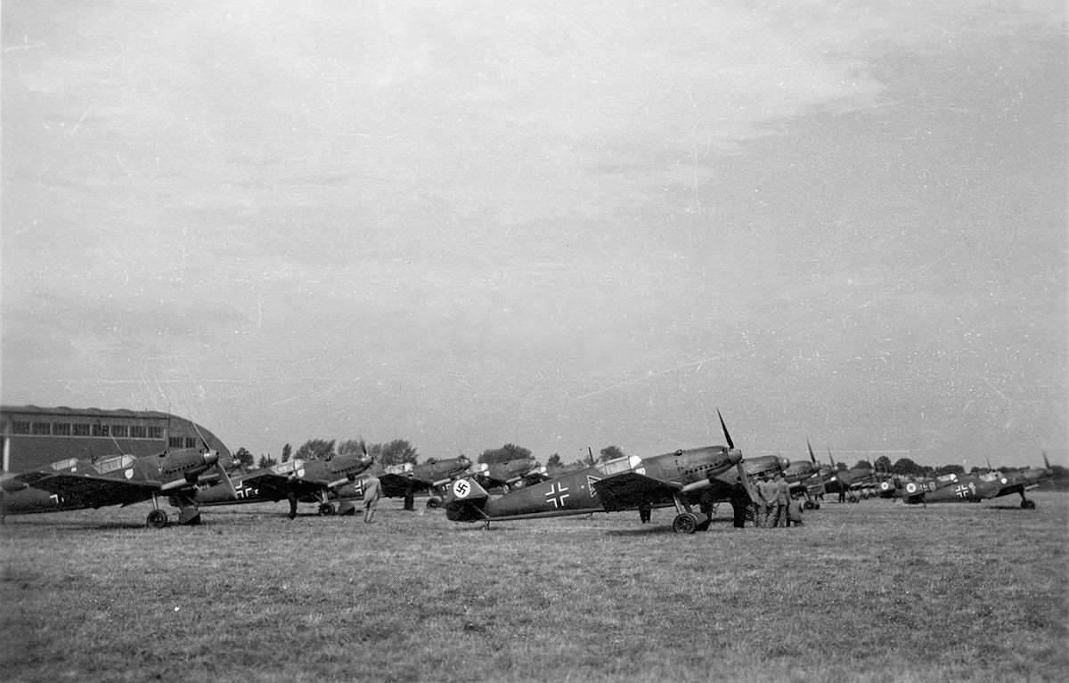 Bf 109 D-1, Hptm. Johannes Janke, Jagdgeschwader 132, IV.(I) Gruppe, Stab, Deutschland, Winkel Dreieck, Oschatz (Deutschland), Die Aufnahme ist im September 1938 auf dem Fliegerhorst Oschatz in Sachsen au…