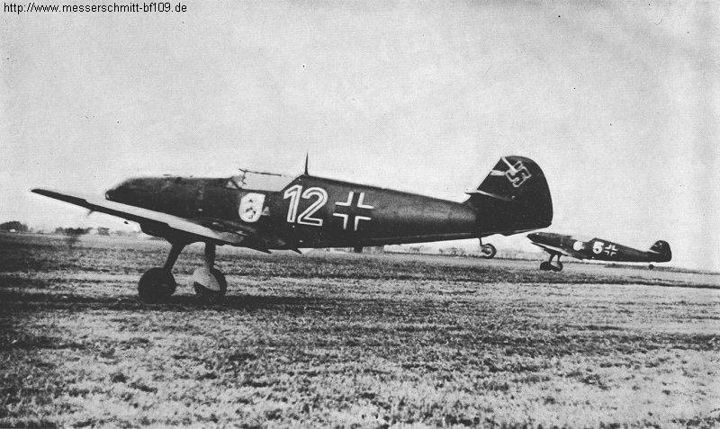Bf 109 D-1, Jagdgeschwader 71, I. Gruppe, 2. Staffel, Deutschland, rote 12, Fürstenfeldbruck (Deutschland), Vermutlich in Fürstenfeldbruck fotografiert.