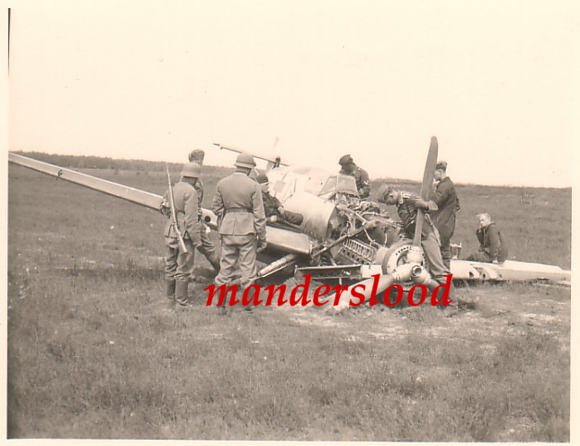 Bf 109 E, Jagdgeschwader 2, II. Gruppe, Stab, Deutschland, Winkel Balken, Die Maschine gehörte vermutlich zum Gruppenstab der II./JG 2 und hatte schein…